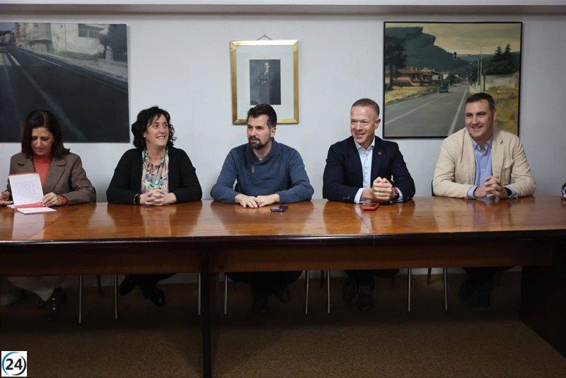 Tudanca señala falsedades del PP en para frenar acuerdo sanitario con País Vasco