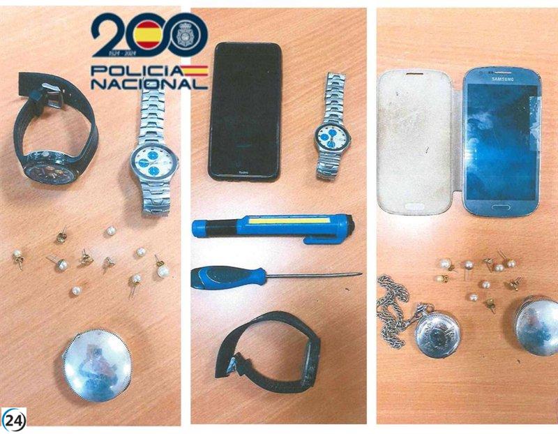 Delincuente detenido por saquear viviendas en edificio afectado por explosión en la calle Goya.