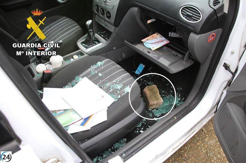 Tres jóvenes arrestados por robar en siete coches en Burgos.