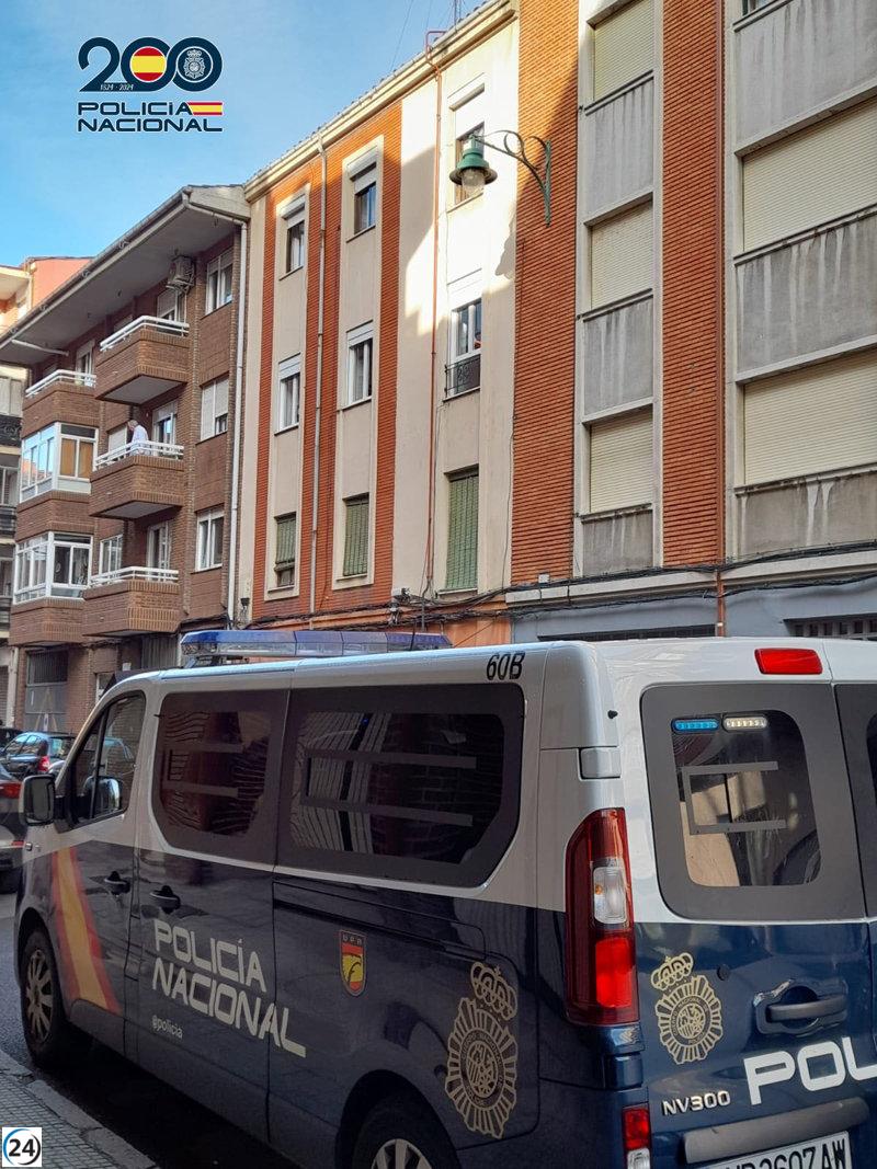 Policía desmantela narcopiso en León y arresta a una mujer y sus dos hijos