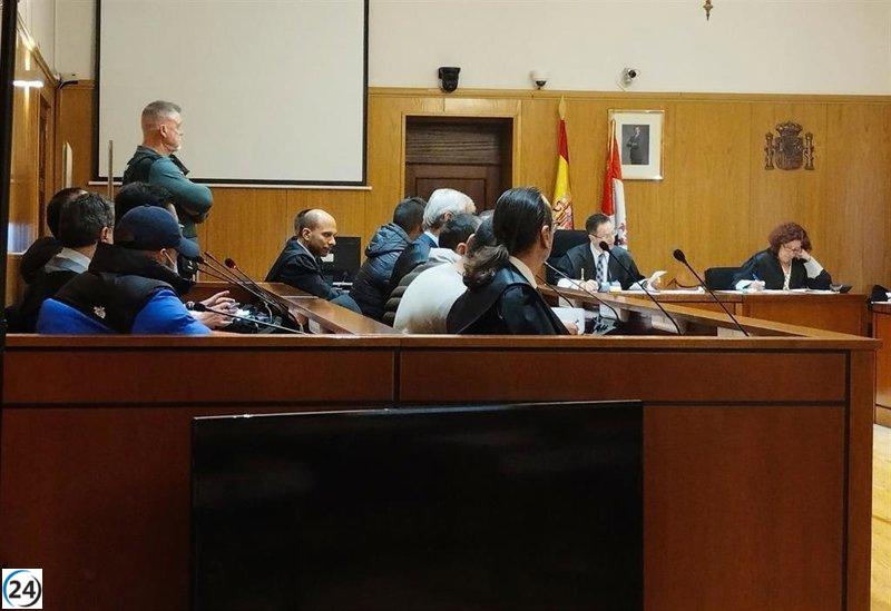 Dos miembros de la 'Banda del BMW' sentenciados a dos años de prisión, mientras que tres siguen en juicio.