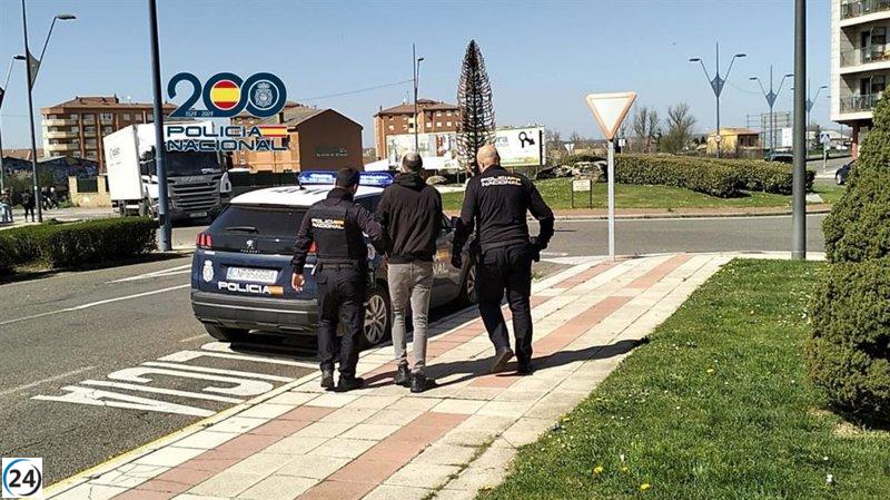 Vandalismo: arrestado por incendiar contenedores y coches en León y San Andrés del Rabanedo.