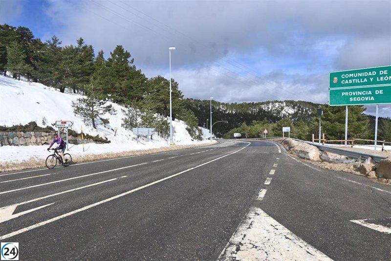 La Junta invertirá 3,4 millones en mejorar la carretera desde La Granja hasta el Puerto de Navacerrada.