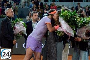 El Mutua Madrid Open rinde homenaje a Sergio Delgado en la previa del partido Nadal-De Miñaur.