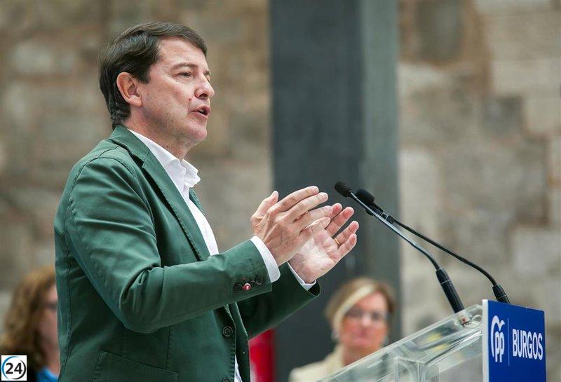 Mañueco convoca protesta contra Sánchez por la amnistía, denunciando corrupción política.