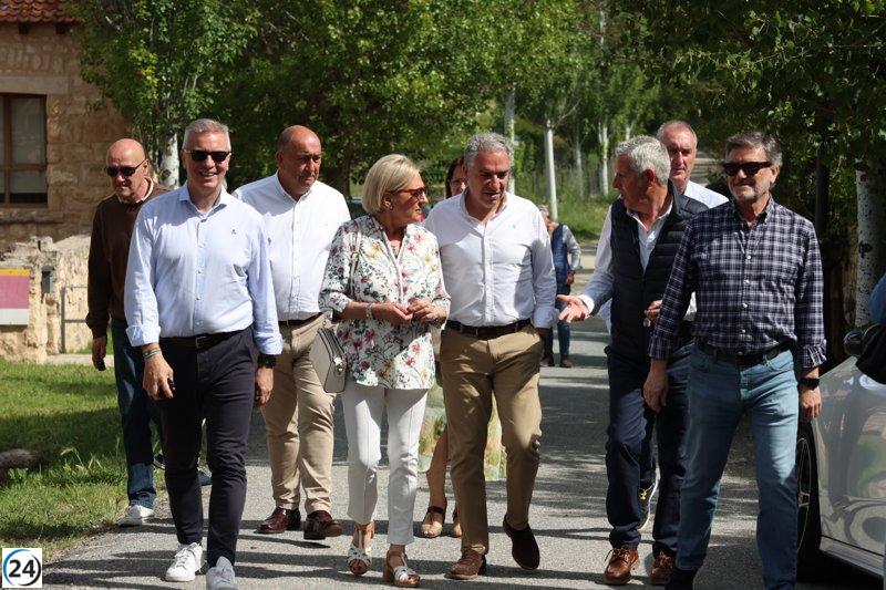 El PP llevará a Europa la defensa del campo ante la postura ecologista del PSOE, según Bendodo.