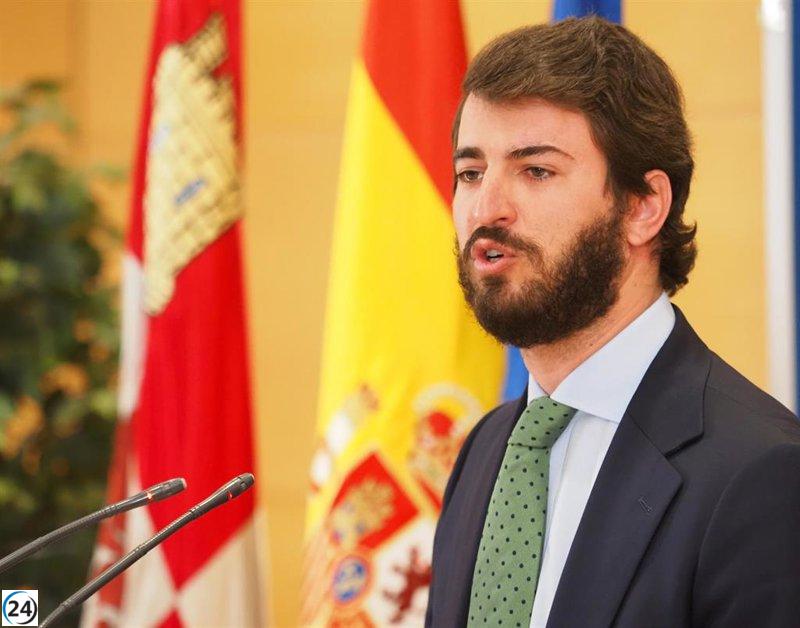 García-Gallardo critica al PP por restaurar privilegios sindicales del pasado.
