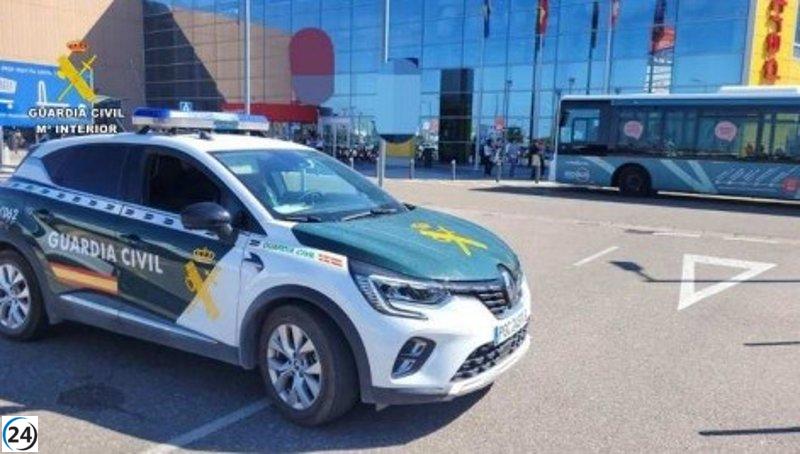 Mujer detenida por robar prendas de más de 400 euros en centro comercial de Valladolid.
