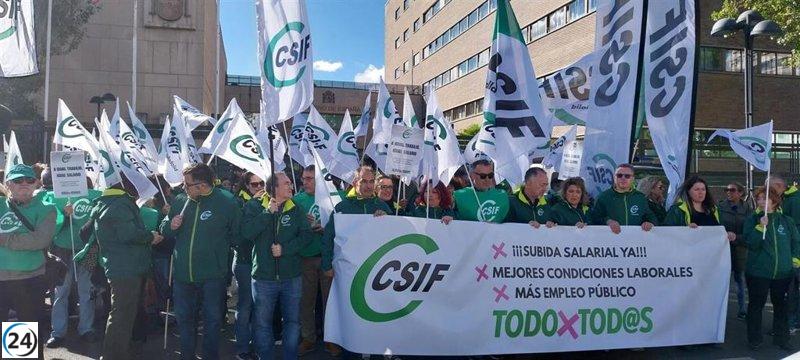 El déficit en la gestión administrativa podría incorporar a 100,000 individuos al sistema de salud de Castilla y León.