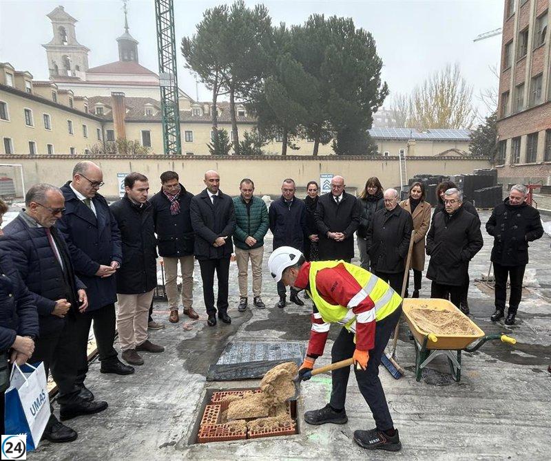 Cáritas inaugura su nueva sede en el histórico edificio de José María Lacort, complementando el centro de educación especial en construcción.
