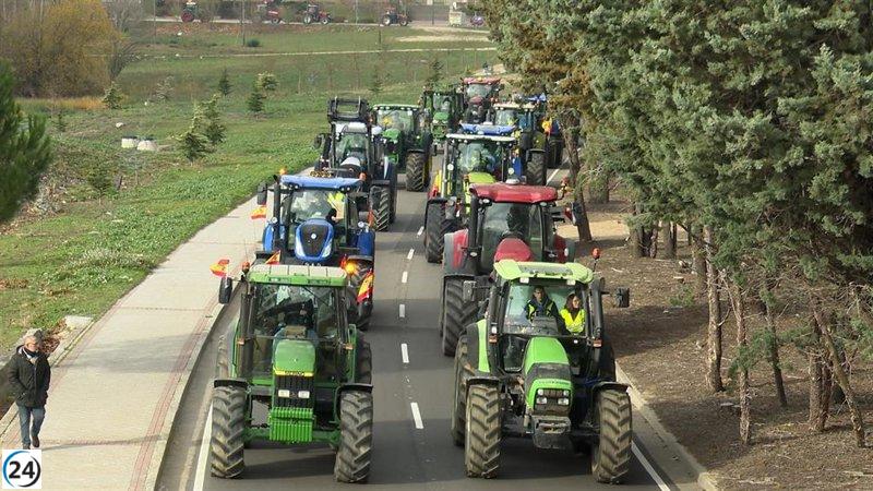 Valladolid: Casi 200 tractores demandan atención para el sector agrícola.