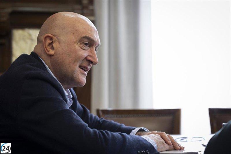 Carnero sostiene que el soterramiento es compatible con el nuevo proyecto ferroviario.