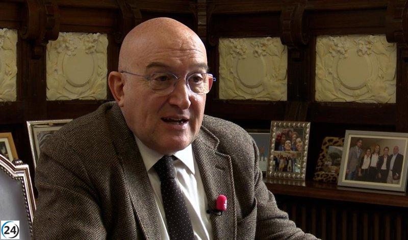 Carnero asegura que los proyectos del Real Valladolid avanzan, a pesar de la intención de venta de Ronaldo.