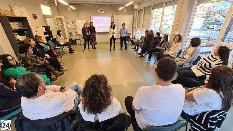 Ayuntamiento de Salamanca brinda recursos a padres para reforzar vínculos familiares.