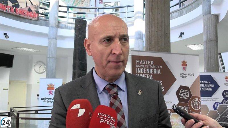 Diez reafirma su compromiso con León tras la reducción de su reprobación.