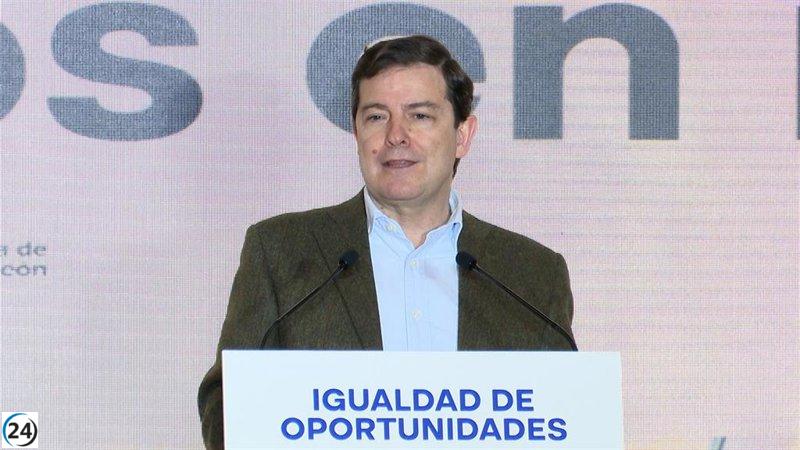 Mañueco lanza 'FP Stem' para impulsar la presencia femenina en tecnología.