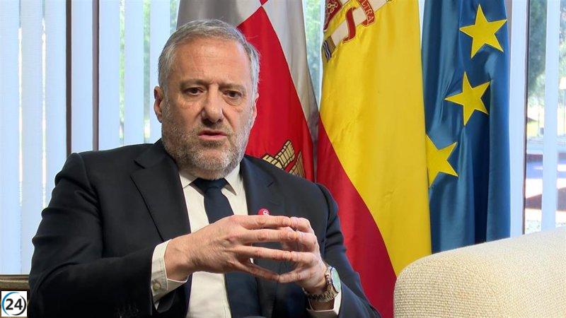 Vox se niega a posar con Sánchez y aboga por una paz estable en Ucrania.