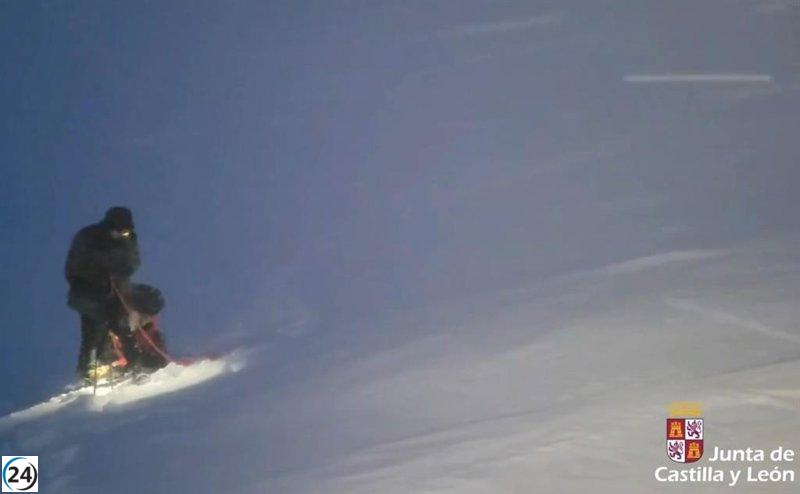 Montañero perdido en la Sierra de Guadarrama es rescatado tras ser sorprendido por la niebla.