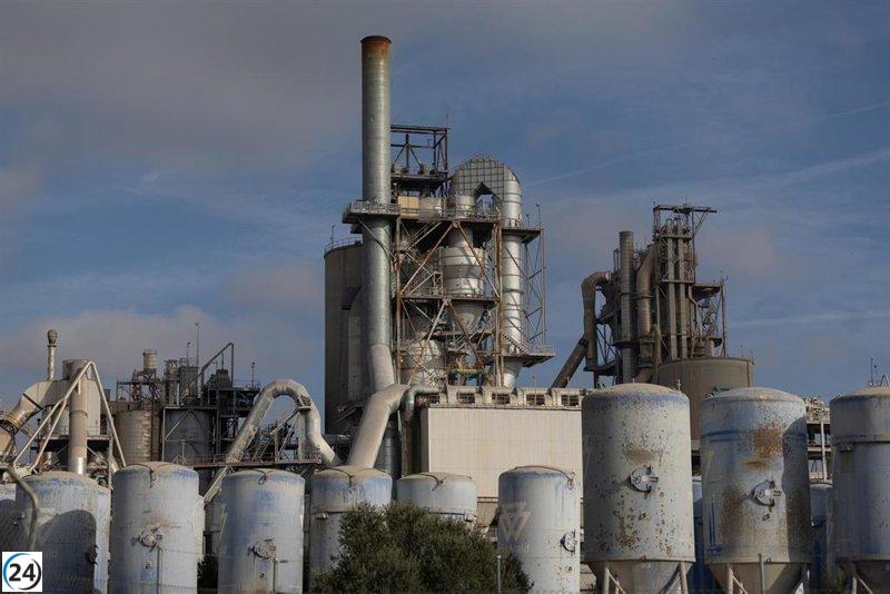 Los precios industriales disminuyen un 1,8% en marzo, pero se incrementan un 4,7% en comparación con el año anterior.
