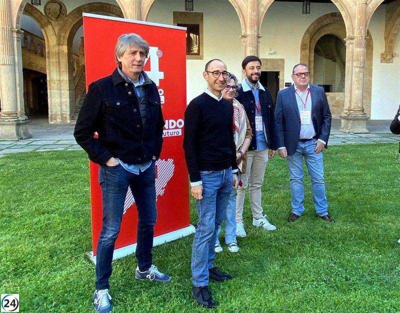 Martínez critica a Mañueco por su pasividad, que frena el avance en Castilla y León.