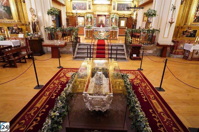 Madres Carmelitas Descalzas rechazan la fotografía del cuerpo de Santa Teresa en Alba de Tormes.