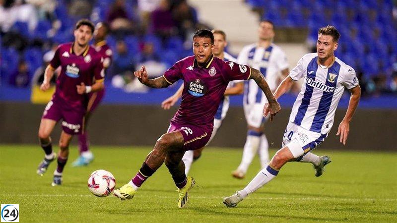 El Real Valladolid transfiere a Robert Kenedy al CF Pachuca en México.