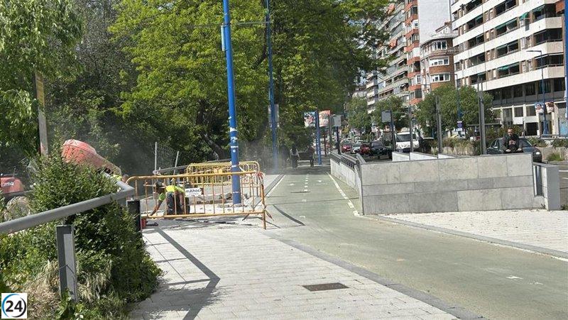Controversia por el aplazamiento del carril bici en Isabel la Católica: Inauguración prevista para el 18 de junio.