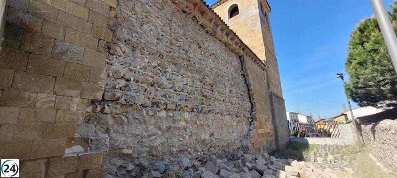 Colapso del muro norte en la Iglesia de San Andrés de Ávila.