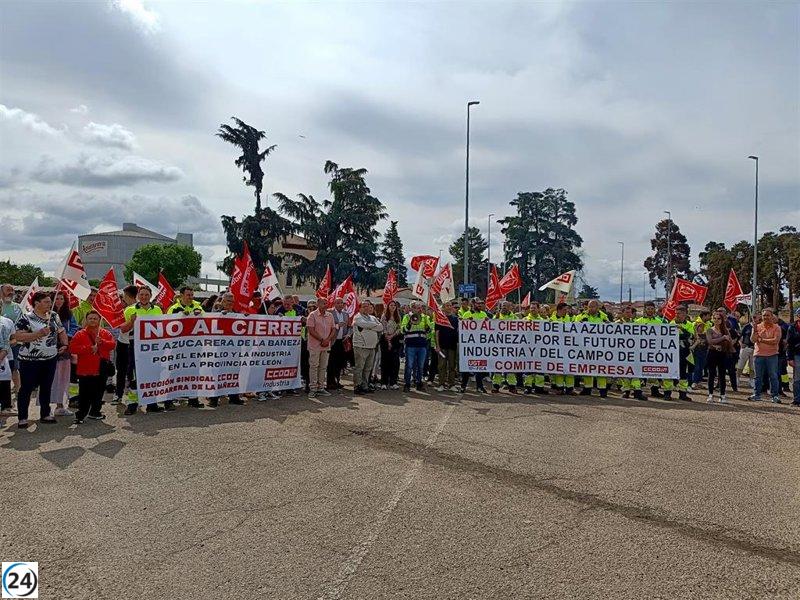 Cerca de 500 manifests defiende el futuro de la Azucarera de La Bañeza y sus empleos.