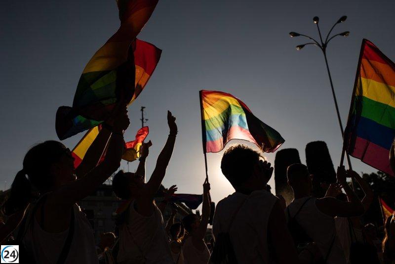 El PP se aparta y permite avanzar la Ley LGTBI+ del PSOE en Castilla y León.