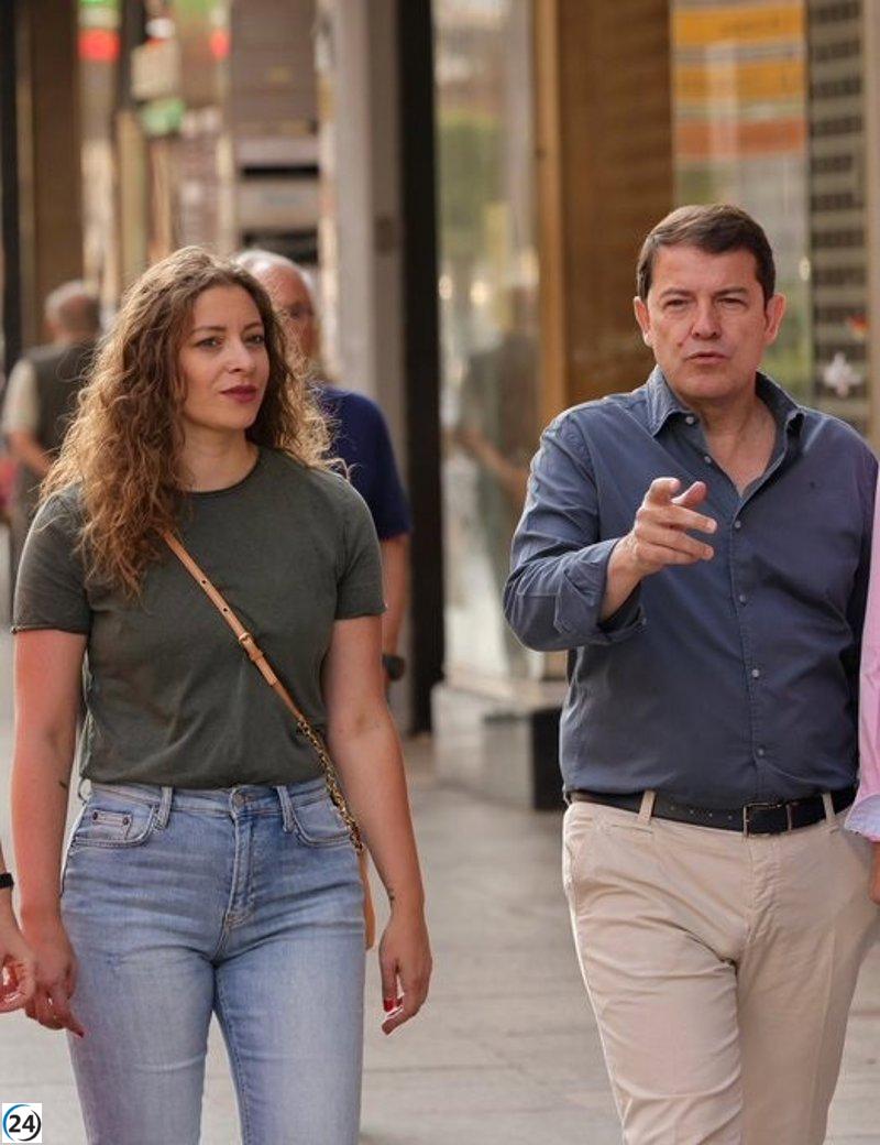 Mañueco elogia la elección de Muñoz y celebra el fortalecimiento de CyL en la nueva cúpula del PP.