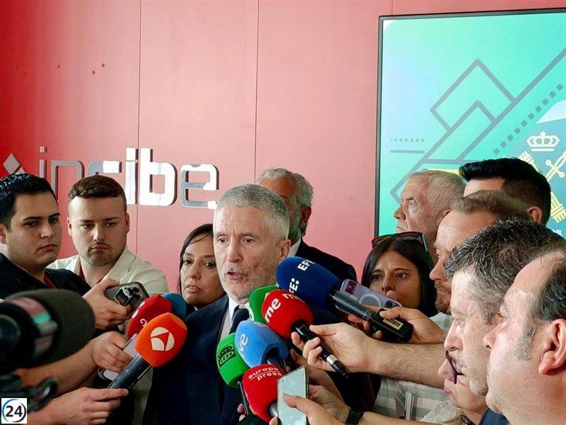 Marlaska atribuye las largas colas en la T4 a una serie de factores combinados.