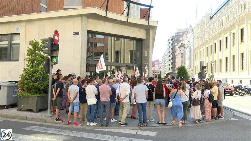 Cerca de 100 manifestantes en Valladolid condenan el racismo y la violencia de Torre Pacheco.
