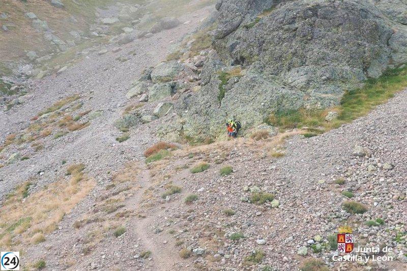 Helicóptero salva a montañero agotado tras caída en el Curavacas, Palencia.