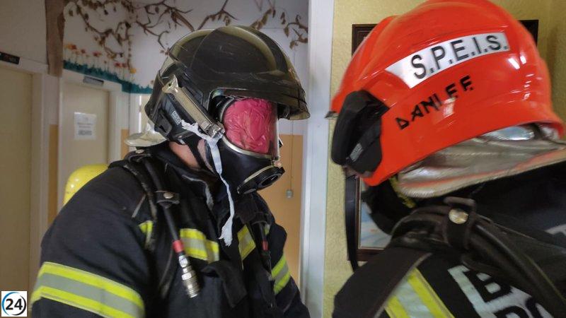 Incendio en Bembibre obliga a evacuar a 20 residentes de un edificio.