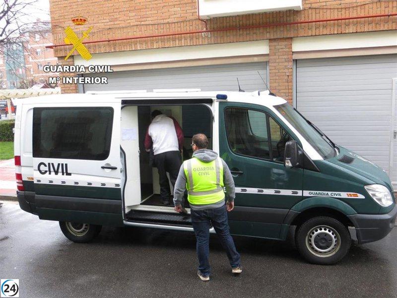 Capturan a dos estafadores que suplantaron a técnicos de gas y robaron 9.000 euros a ancianos en León.