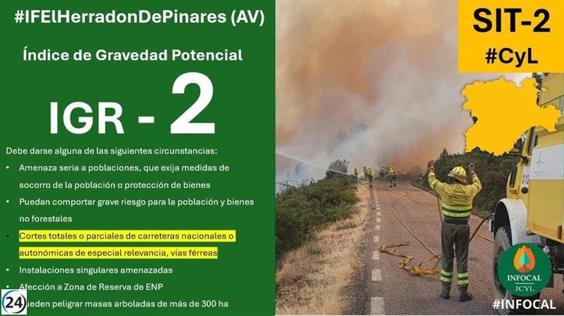 Incendio de gran magnitud en Herradón de Pinares interrumpe trenes y tráfico en la CL-505.