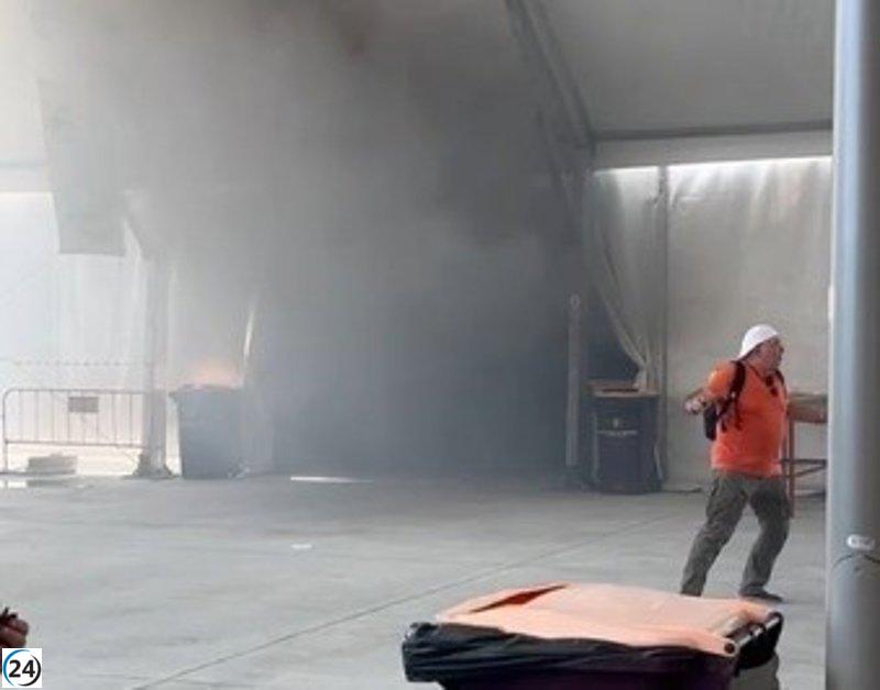 Bomberos de Valladolid apagan incendio en Casa de Andalucía durante la feria regional.