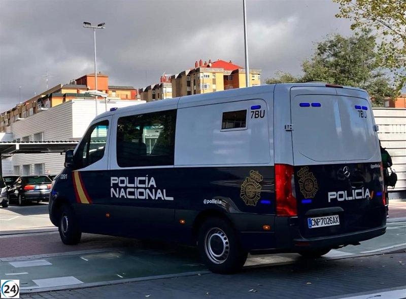 Liberados tras perpetrar robo en furgoneta y supermercado en Valladolid.