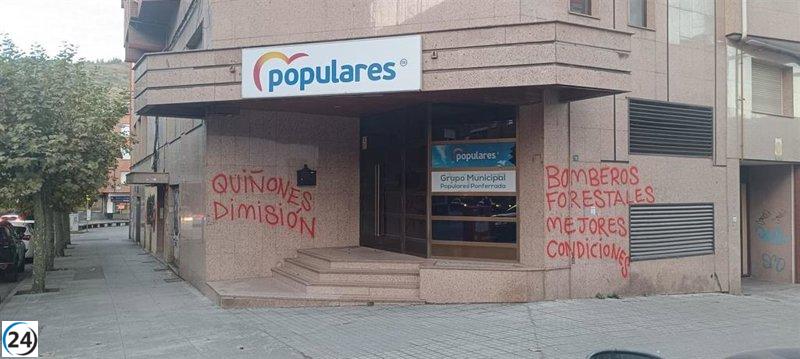 Atacan la oficina del PP en Ponferrada con amenazas de renuncia a Quiñones.