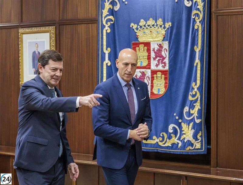 Mañueco promete apoyo a Diez para que León sea reconocida como 'Gran Ciudad' en el próximo Pleno.