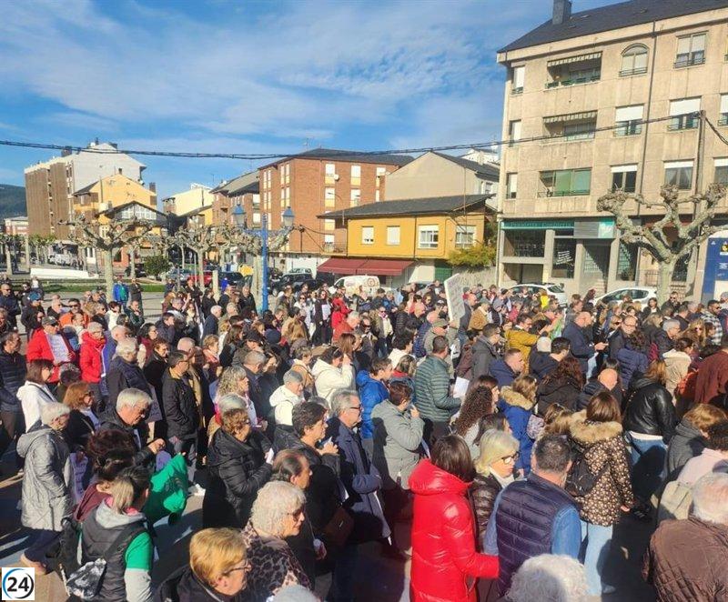 Protestas masivas en Bembibre exigen una atención primaria pública de calidad