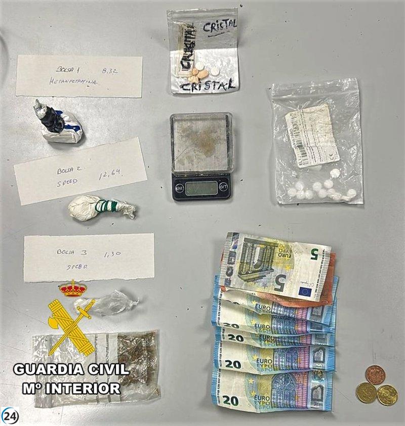 Detienen a dos narcos con drogas en el ocio del Valle de Mena, Burgos.