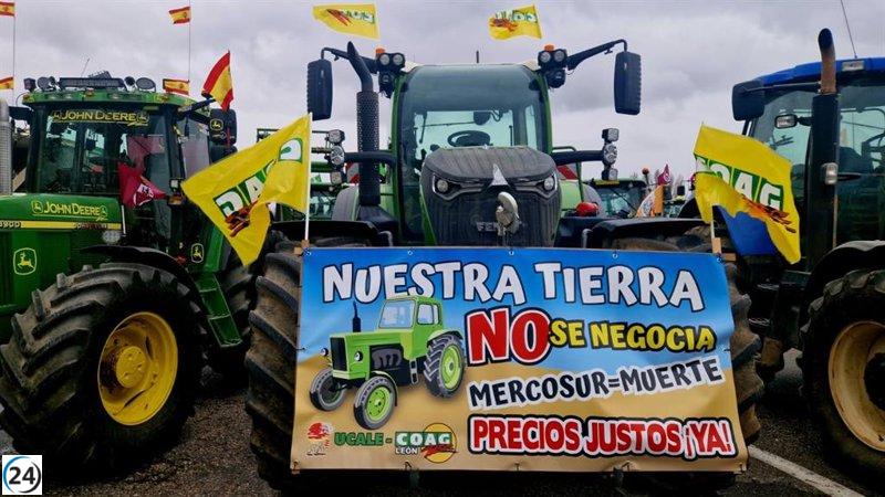 El sector agrícola de León se moviliza: 1.000 tractores y 4.000 manifestantes exigen su supervivencia.