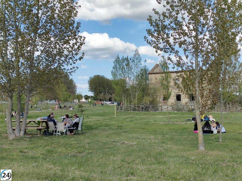Salamanca celebra el Lunes de Aguas siguiendo su tradición de siglos.