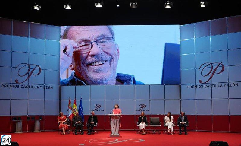 Sánchez-Dragó se define como escritor y nada más, dejando en claro que su única pasión es la literatura.