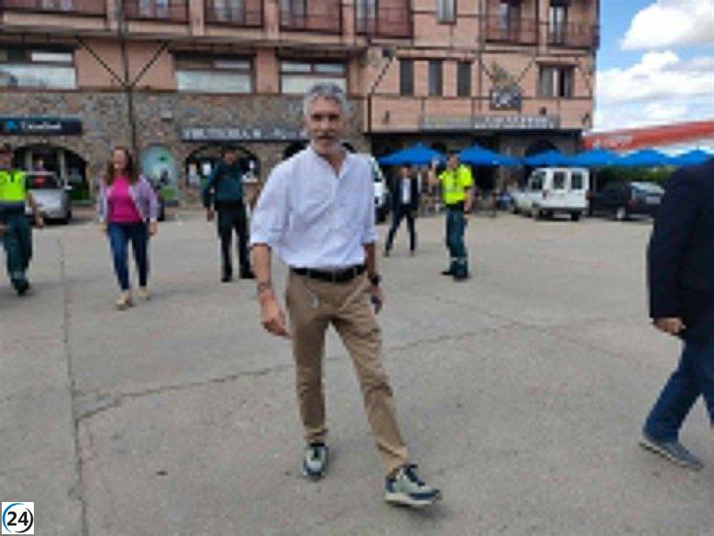 Marlaska acusa a Vox de promover una política antidemocrática.