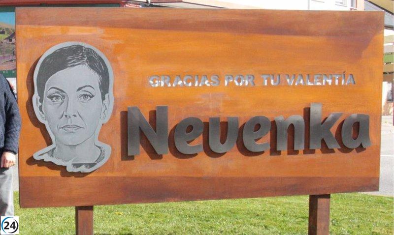 Nevenka Fernández: Monumento vandalizado con ácido.