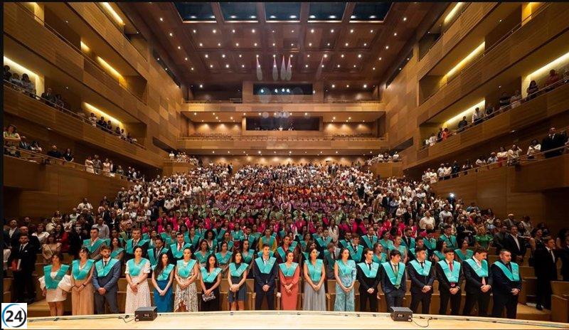 El director Enrique Gato apadrina a miles de estudiantes de la UEMC en su XX Aniversario.