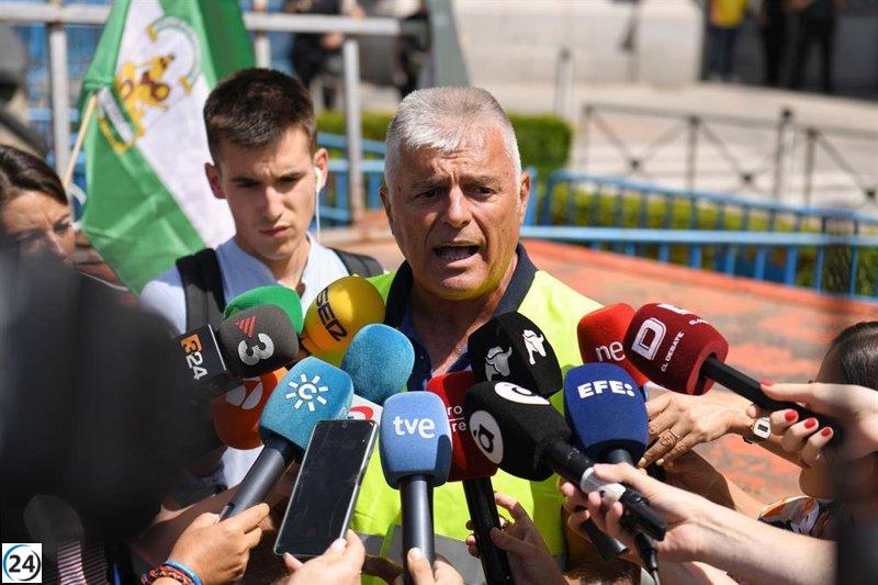Agricultores exigen apoyo gubernamental contra la sequía en tractorada frente al Ministerio de Agricultura